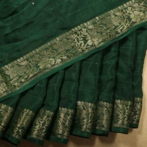 emerald-elegance-timeless-saree-in-deep-green